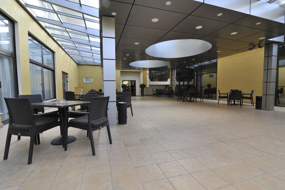 Hotel Bar