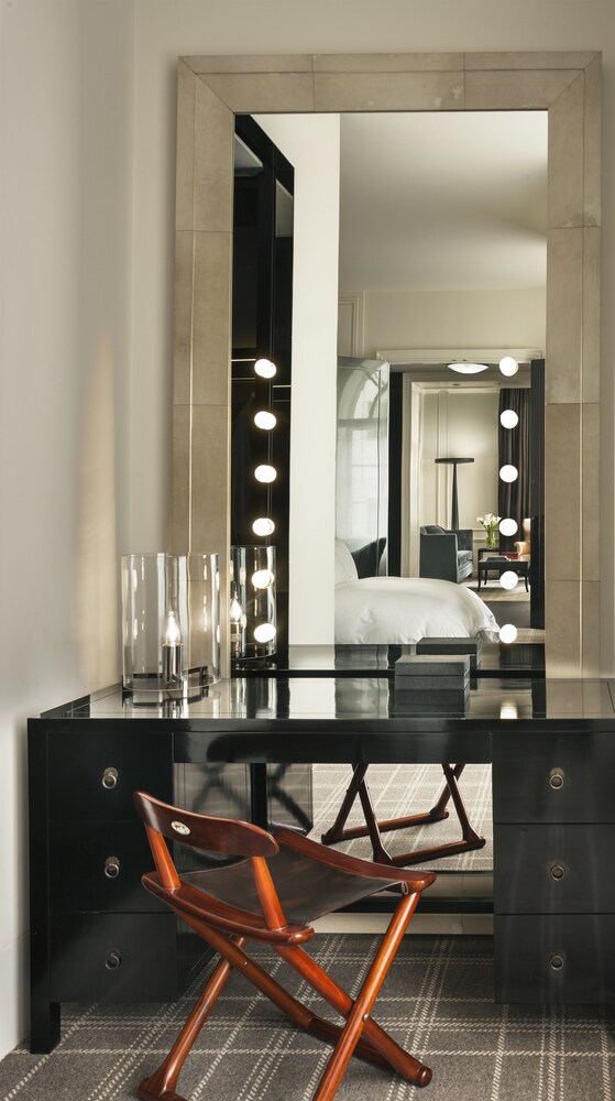 In-Room Business Center