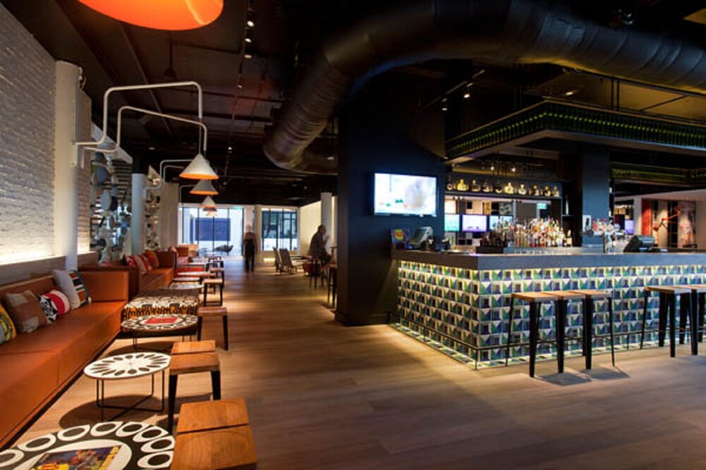 Hotel Bar