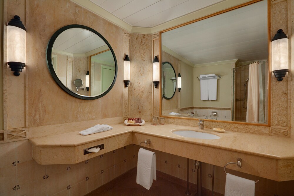 Bathroom, Sheraton Soma Bay Resort