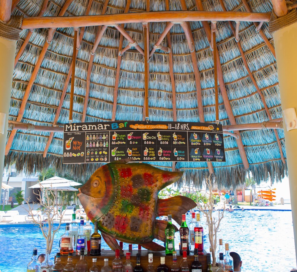 Poolside Bar