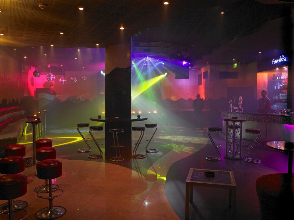 Hotel Bar