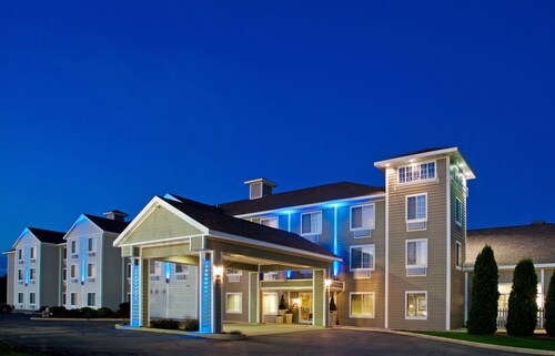 Holiday Inn Express & Suites New Buffalo