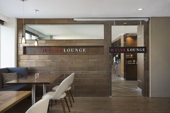 Executive Lounge
