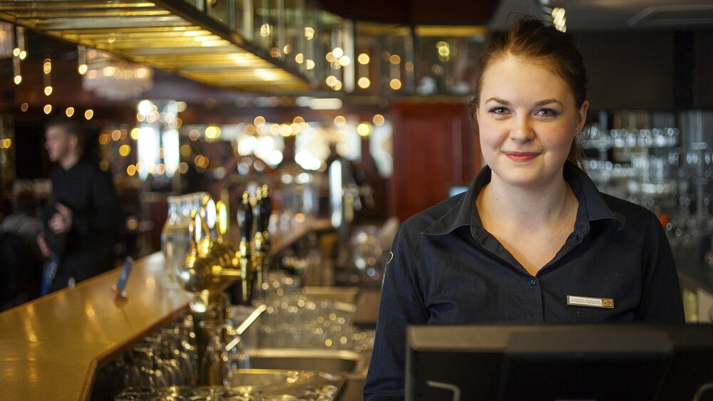 Hotel Bar