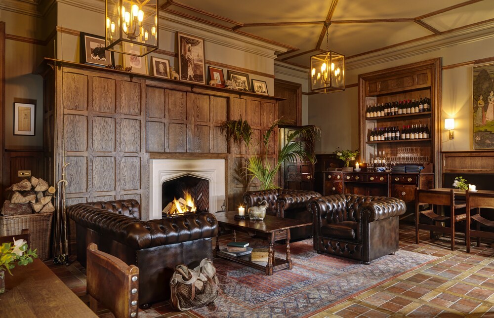 Hotel Bar