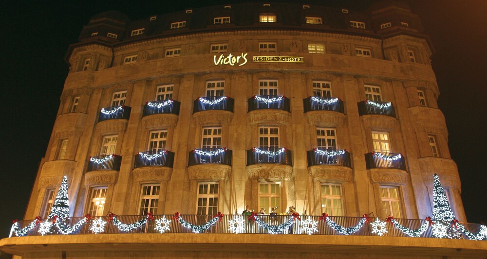 Façade de l'hôtel - Soir/Nuit