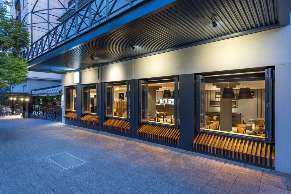 Hotel Bar