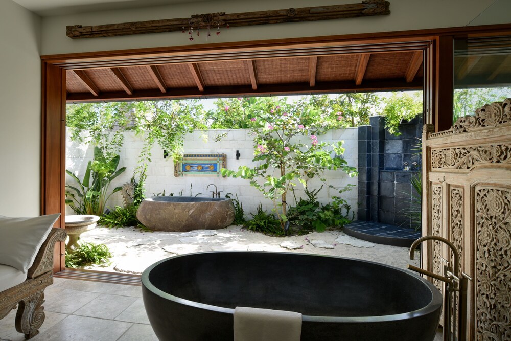 Jetted Tub