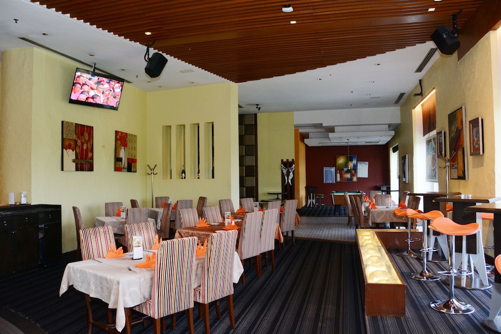 Hotel Bar