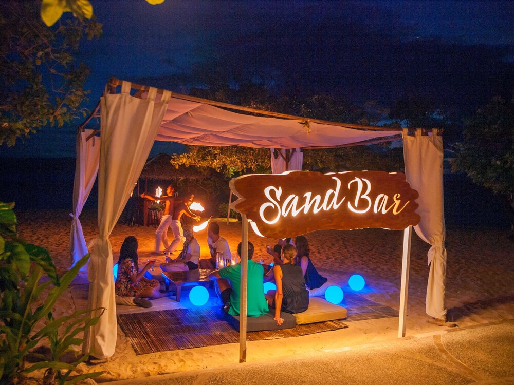 Hotel Bar