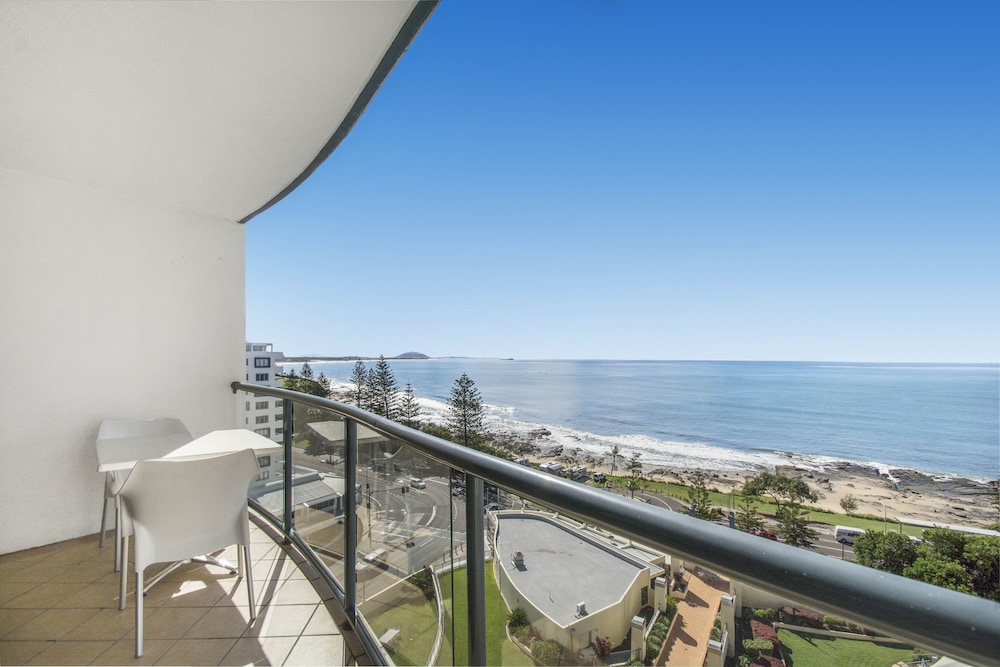 One Bedroom Ocean View - Balcony
