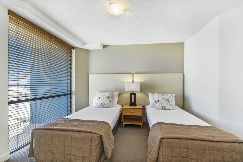 Apartment, 2 Bedrooms - Guestroom