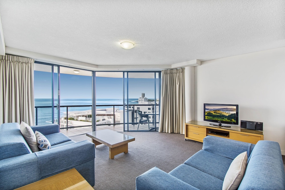Apartment, 2 Bedrooms - Living Room
