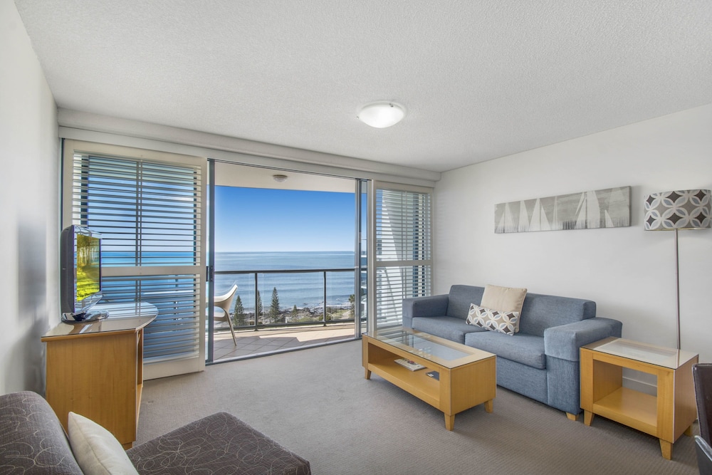 One Bedroom Ocean View - Living Room