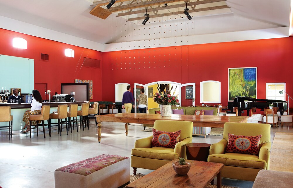 Hotel Lounge