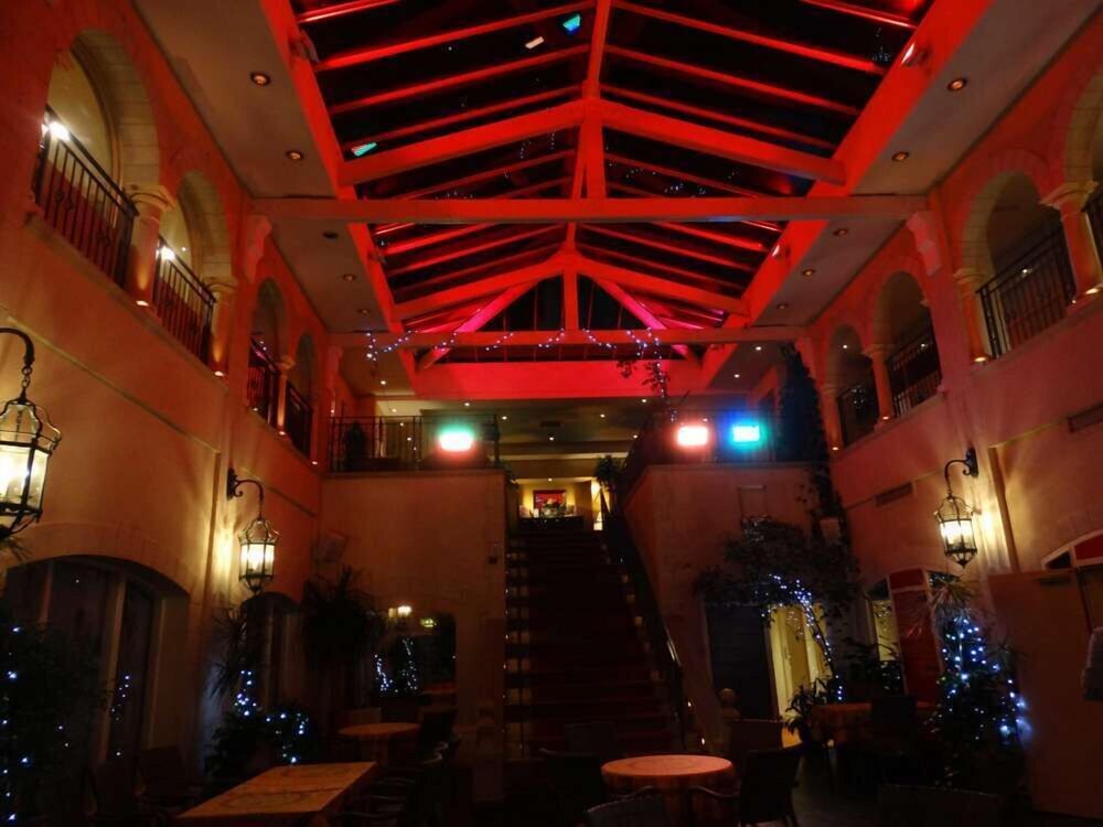 Hotel Bar
