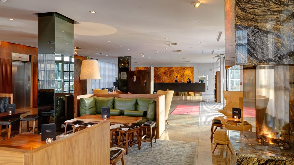 Hotel Lounge