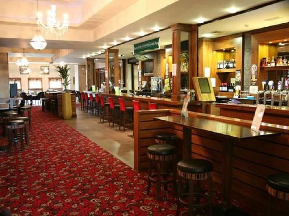 Hotel Bar