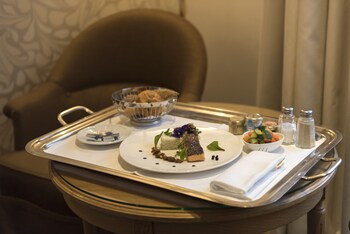 Room Service - Dining