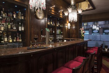 Hotel Bar