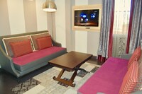 Royal Apartment, 1 Bedroom, Kitchenette, Annex Building