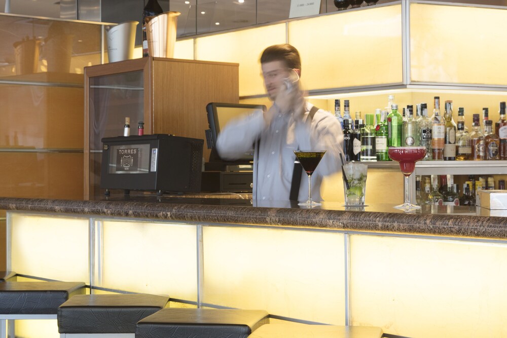 Hotel Bar