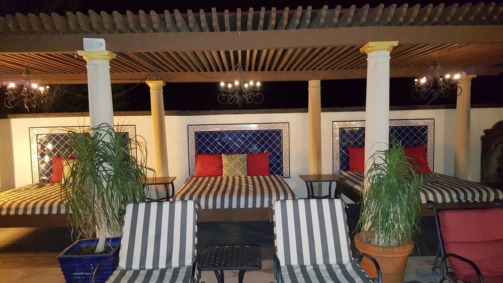 Sundeck