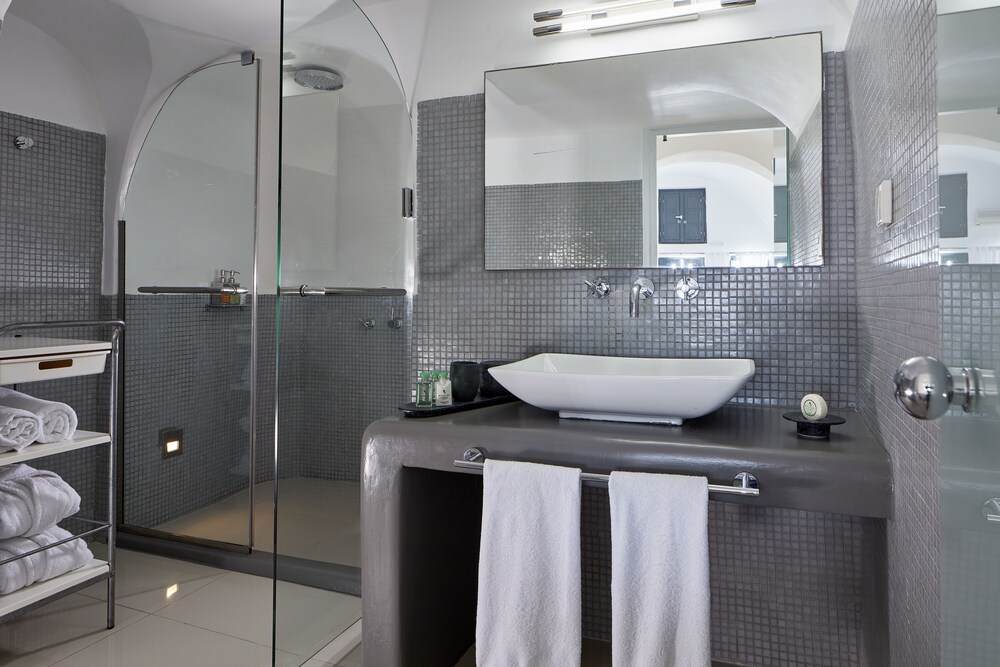 Suite, Sea View (Sun Rocks) - Bathroom