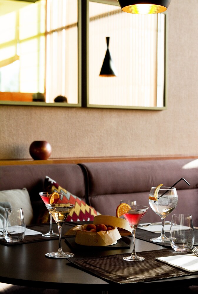 Hotel Bar