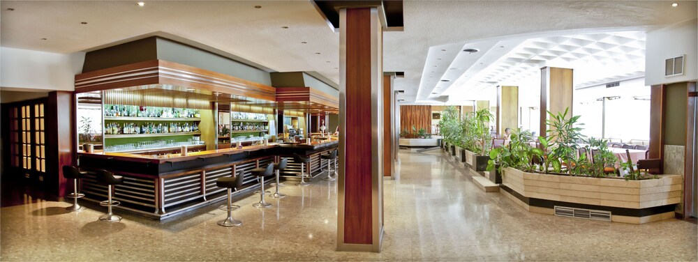 Hotel Bar