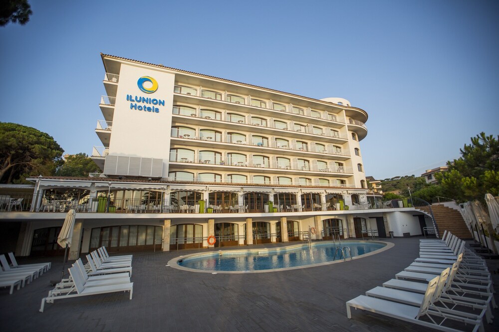 Hotel Front