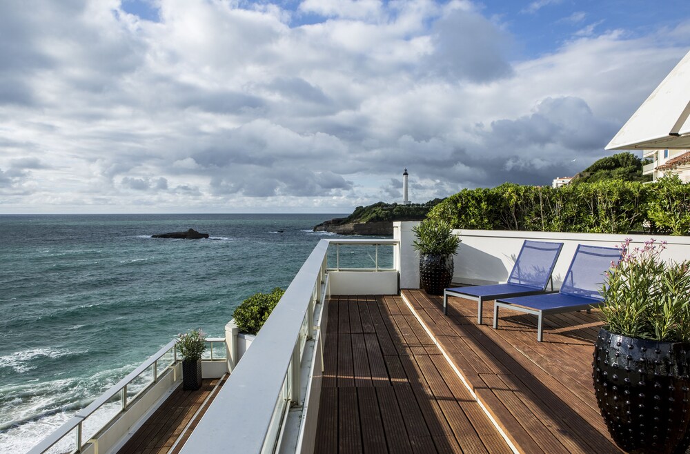 Beach/Ocean View