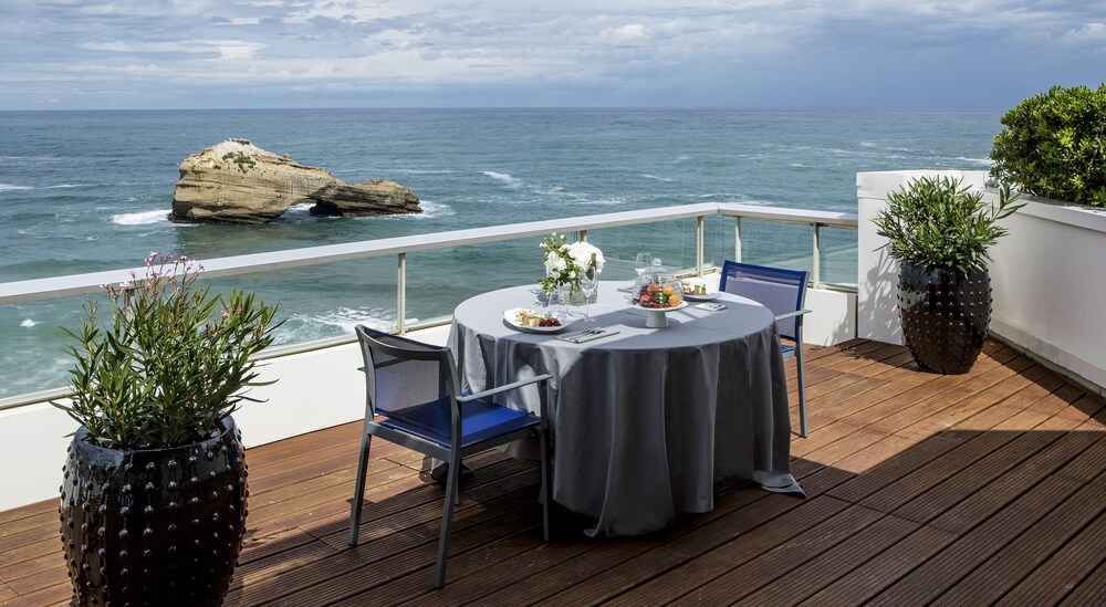 Beach/Ocean View