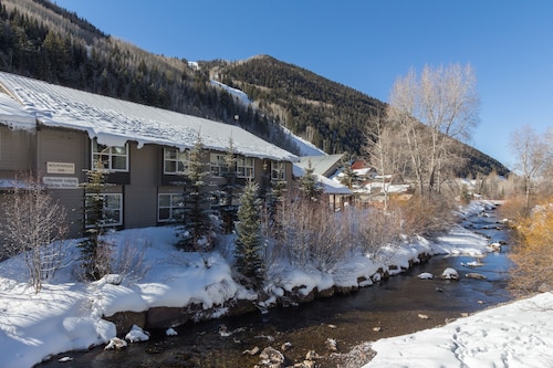Mountainside Inn