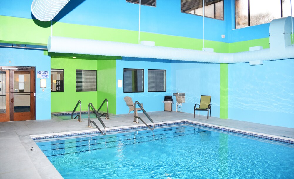 Piscine à débordement