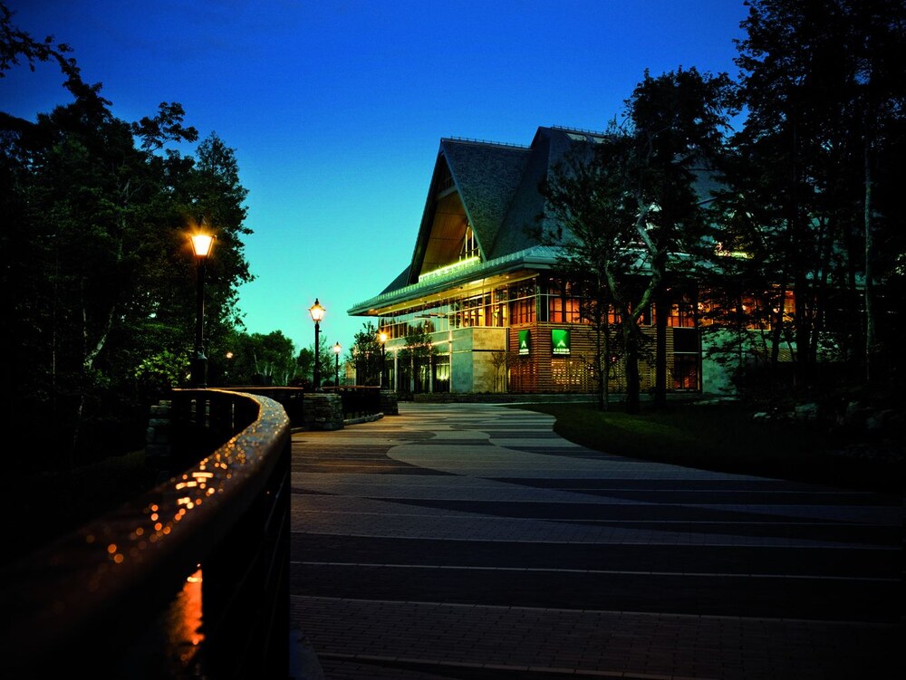 Hotel Front - Evening/Night