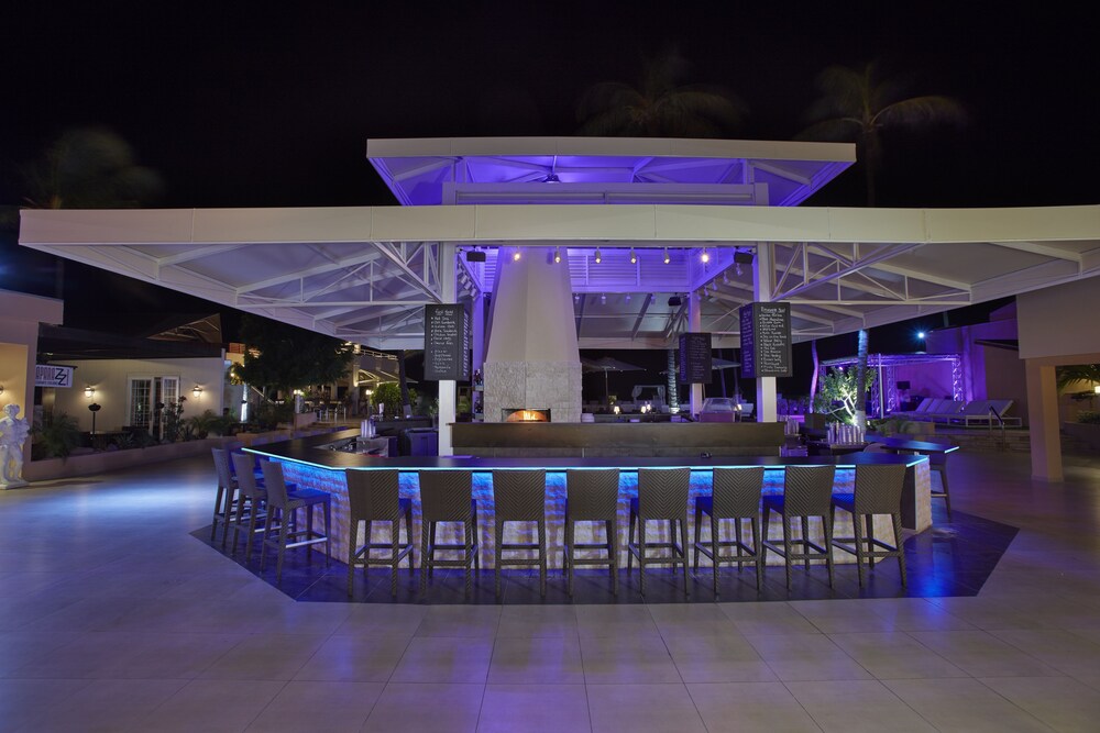 Hotel Lounge