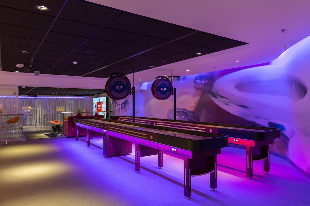 Hotel Bar