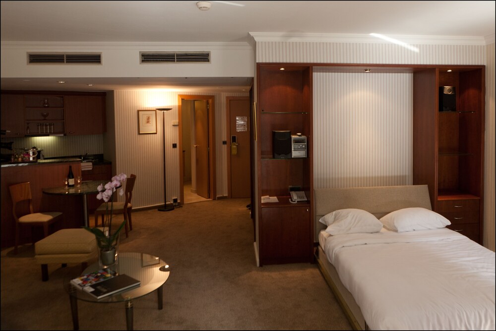 Business Apartment - Guestroom