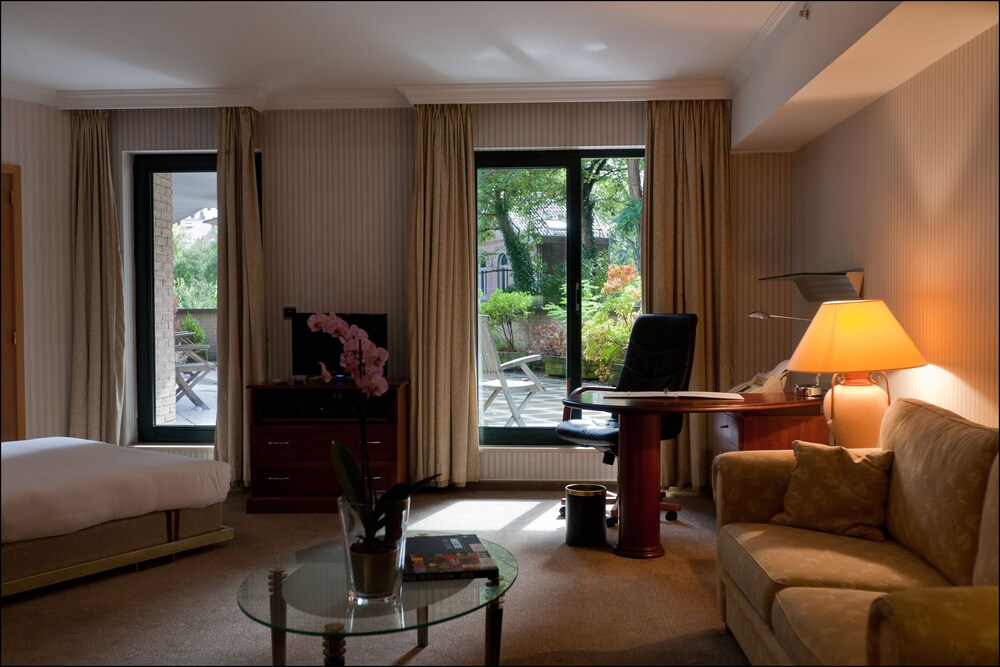 Business Apartment - Living Area