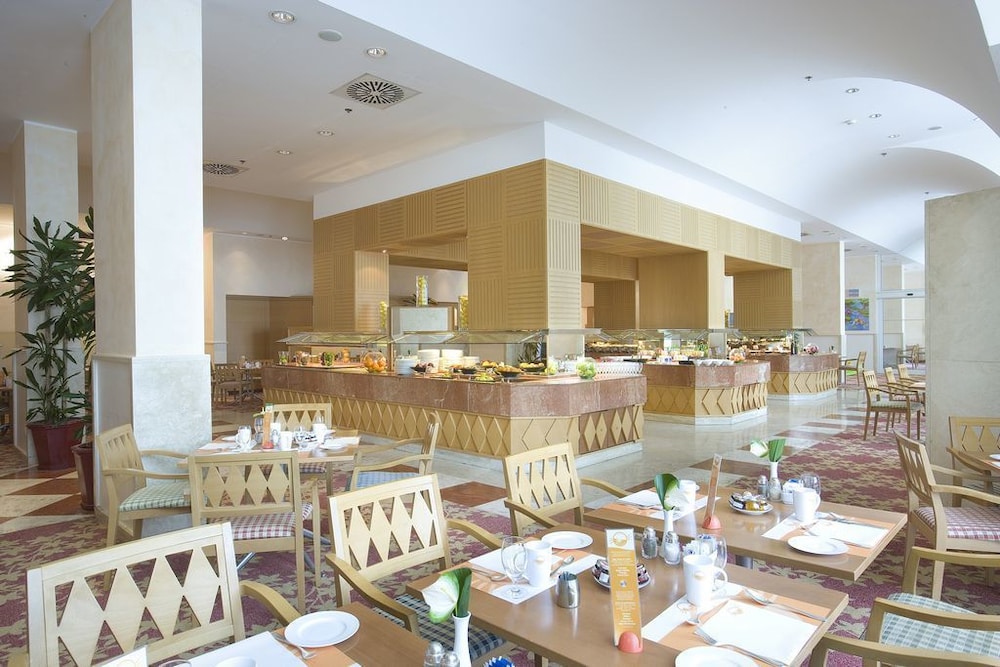 Food Court