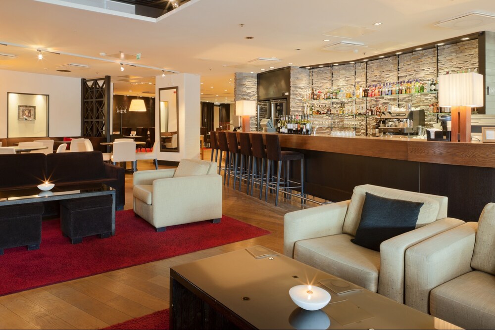 Hotel Bar