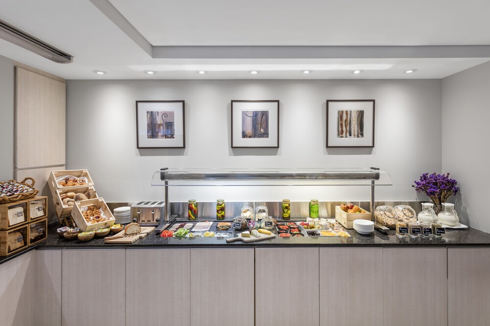 Executive Lounge