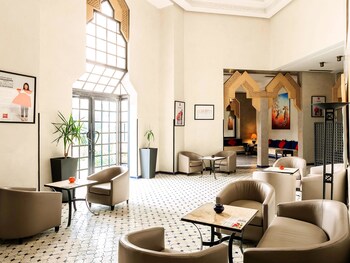 Hotel Bar