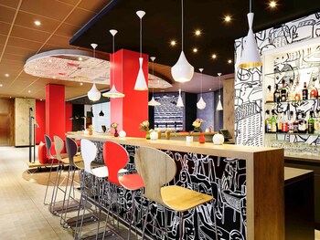 Hotel Bar