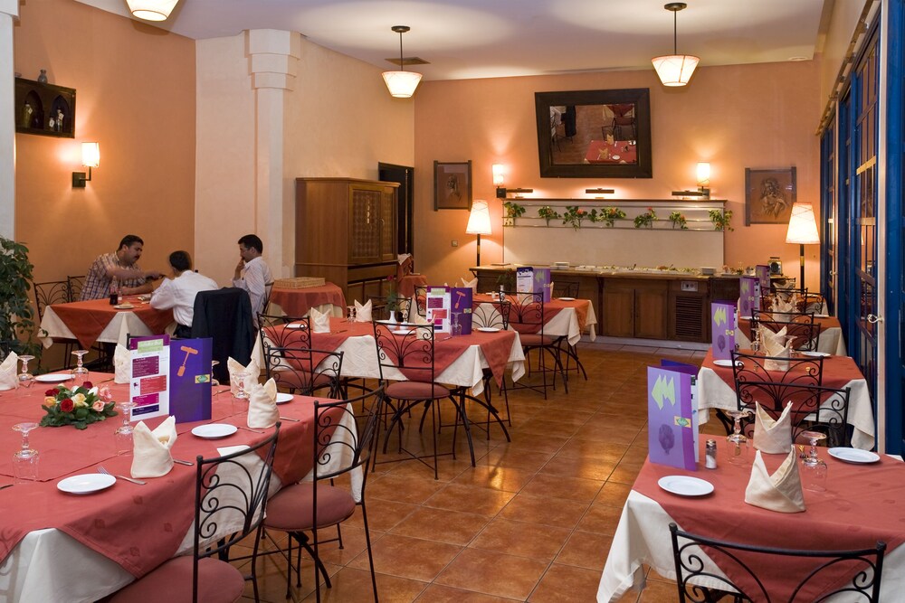 Food Court