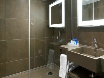 Brussels Vacations - Novotel Brussels Centre Tour Noire - Property Image 1