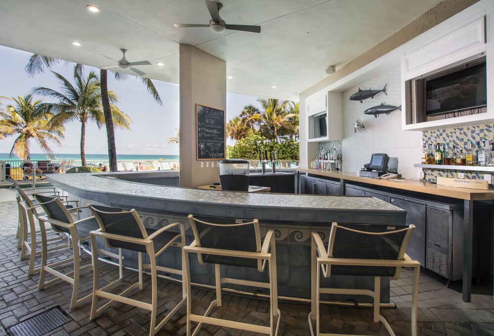 Poolside Bar