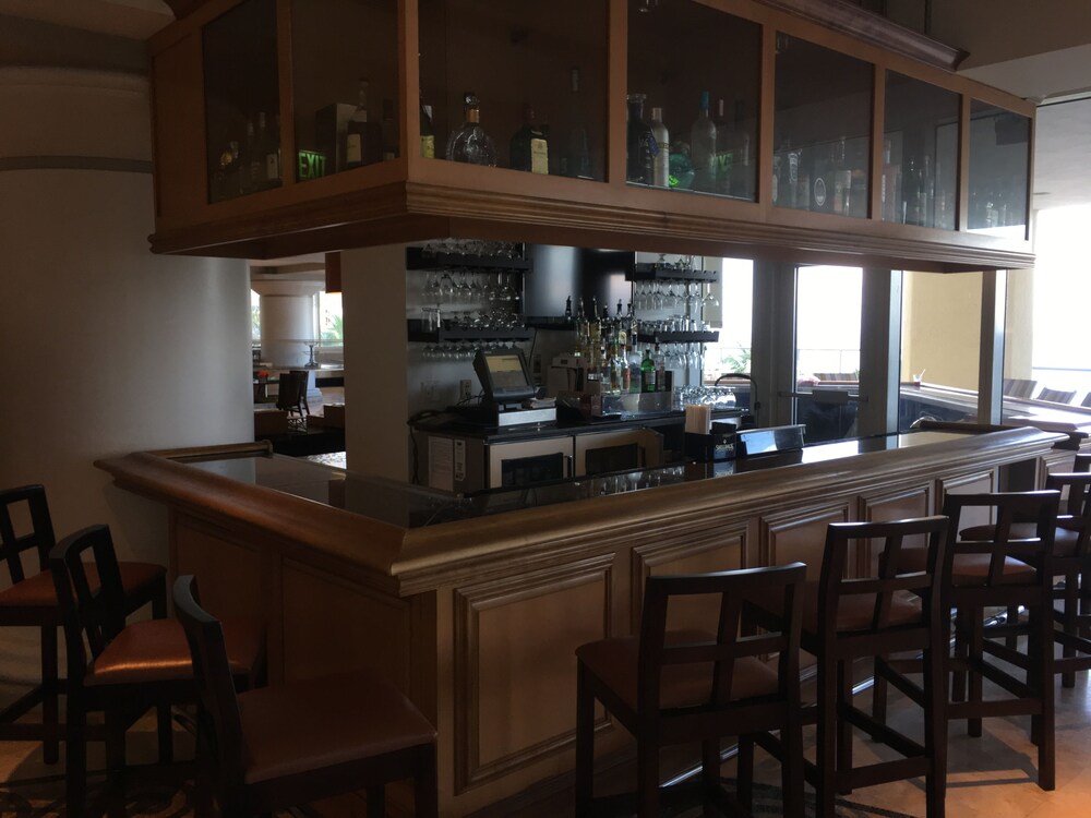 Hotel Bar